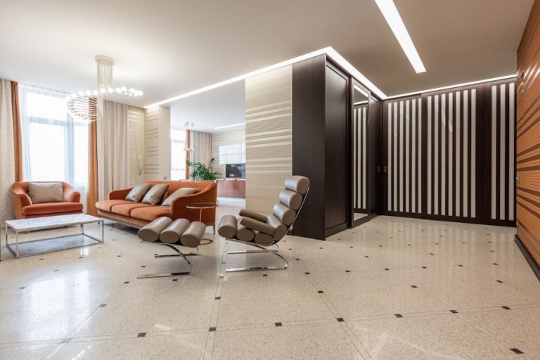 Бризер Bally в Москве